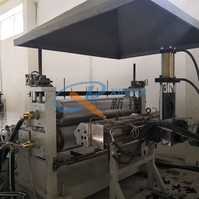 Máy làm thảm sàn PVC TPR