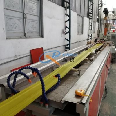Máy làm băng cản nước PVC có gân 150mm bằng bê tông