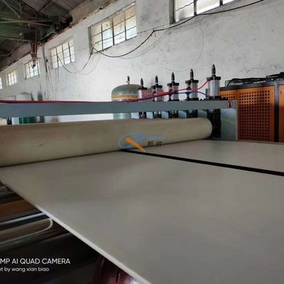 Máy làm ván nhựa cốp pha rỗng PP 18mm